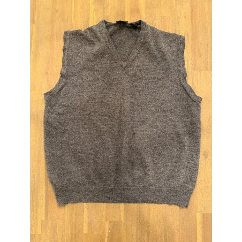 JOS A BANK Mens XL V Neck Merino Wool Sweater Vest Dark Gray Sleeveless Pullover